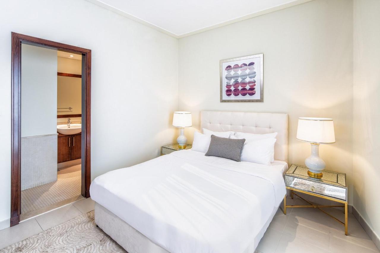 Nasma Luxury Stays - Fantastic Burj Khalifa View From This Fancy Condo Dubai Eksteriør billede