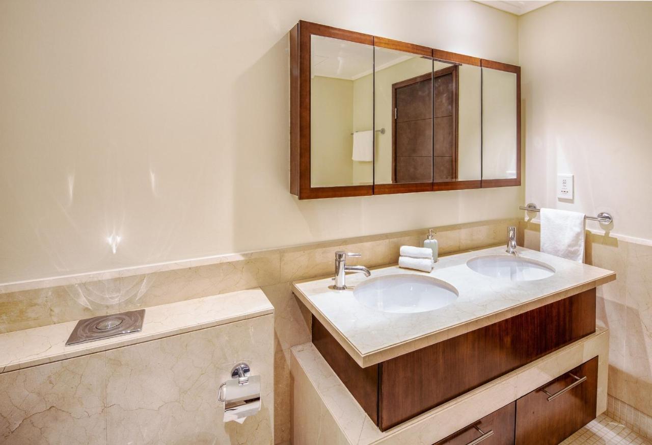 Nasma Luxury Stays - Fantastic Burj Khalifa View From This Fancy Condo Dubai Eksteriør billede